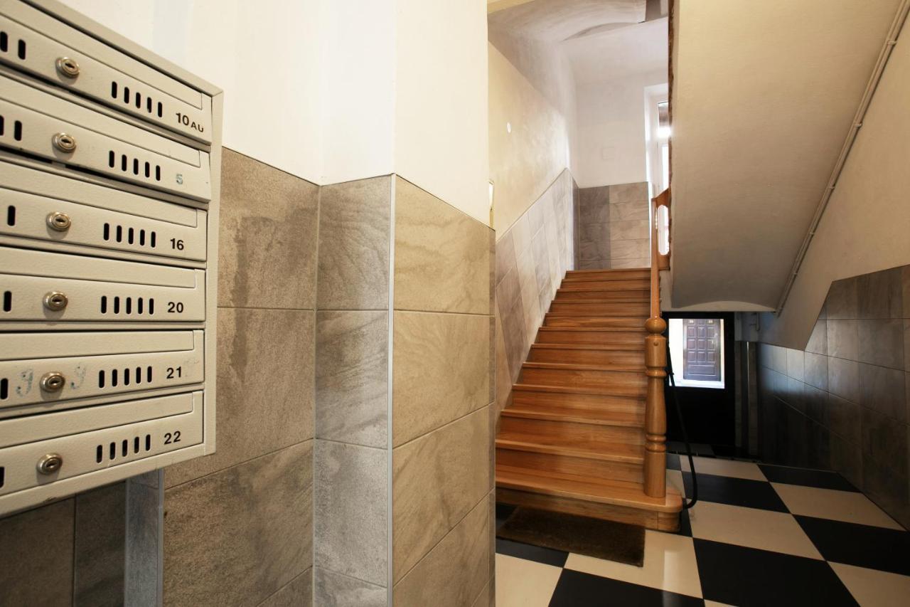 Old Town Apartment คราคูฟ ภายนอก รูปภาพ